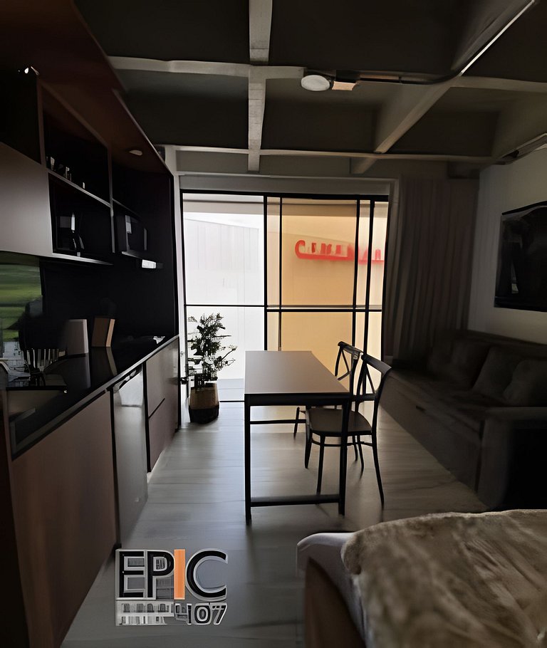 Epic Suite 407 Deluxe Airport