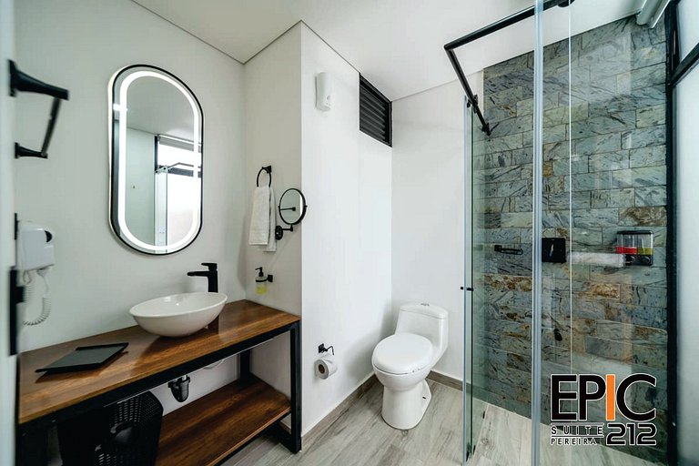 Epic Suite 212 Deluxe Airport