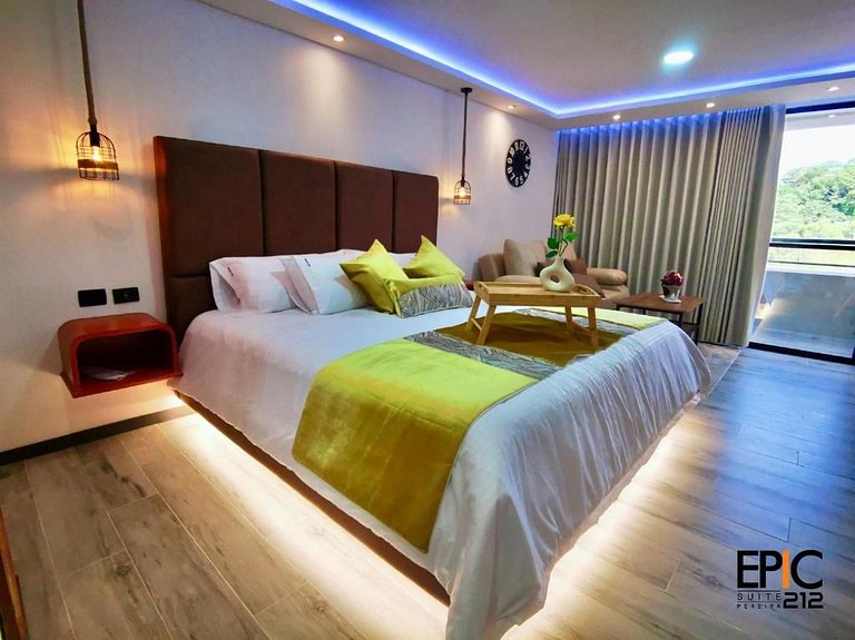 Epic Suite 212 Deluxe Airport