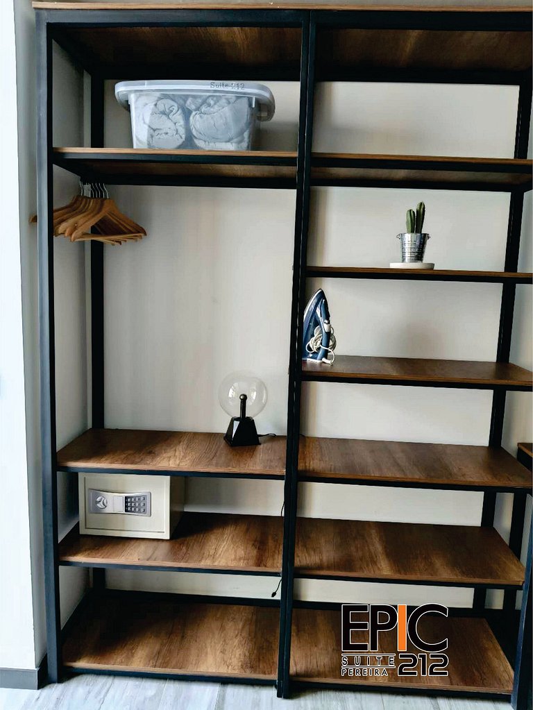 Epic Suite 212 Deluxe Airport