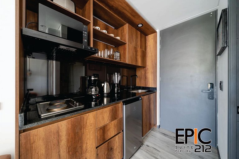 Epic Suite 212 Deluxe Airport