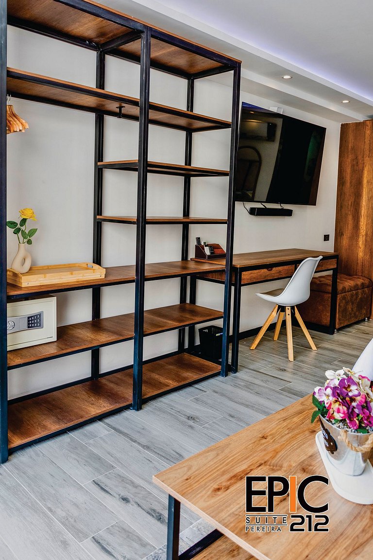 Epic Suite 212 Deluxe Airport