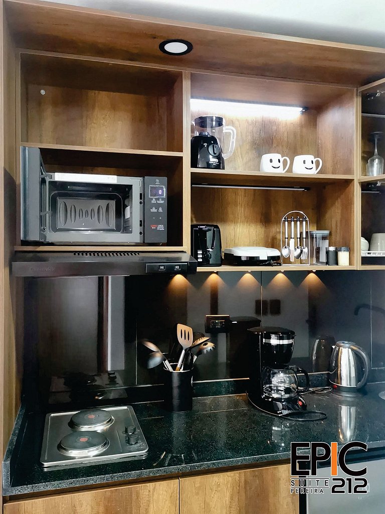 Epic Suite 212 Deluxe Airport