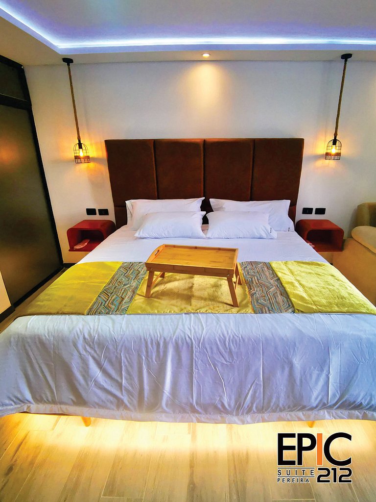 Epic Suite 212 Deluxe Airport