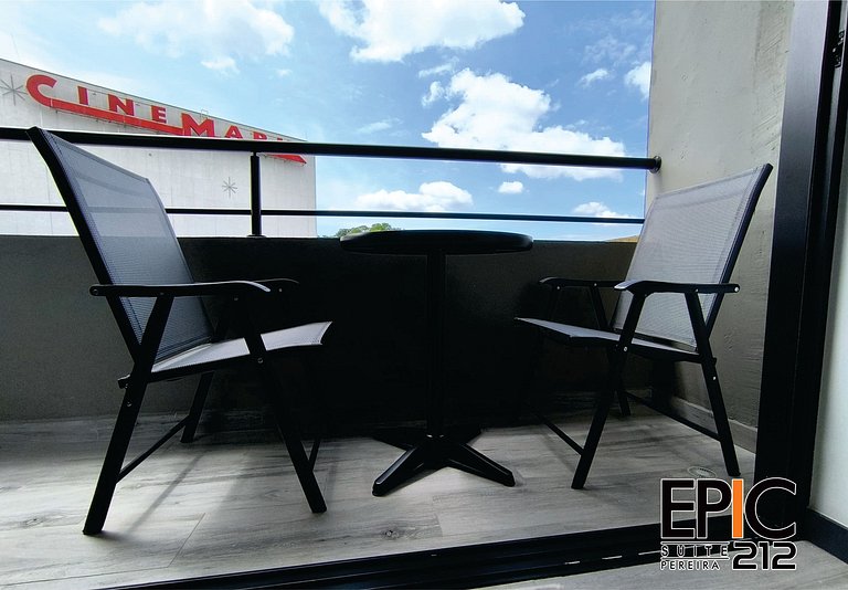 Epic Suite 212 Deluxe Airport