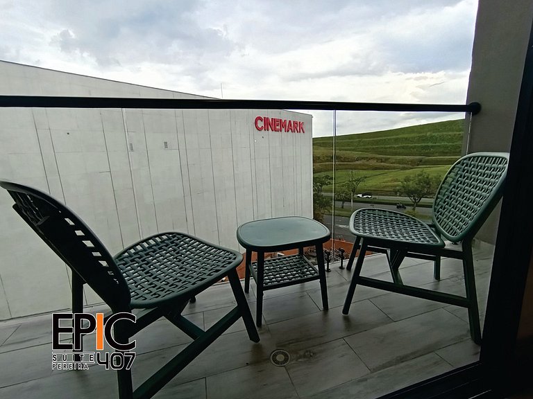 Epic Suite 407 Deluxe Airport