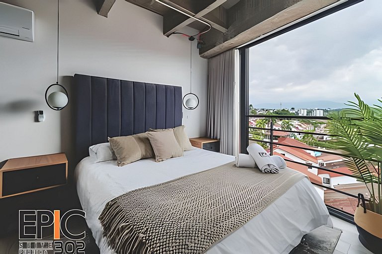 Epic Suite 302 Deluxe Airport