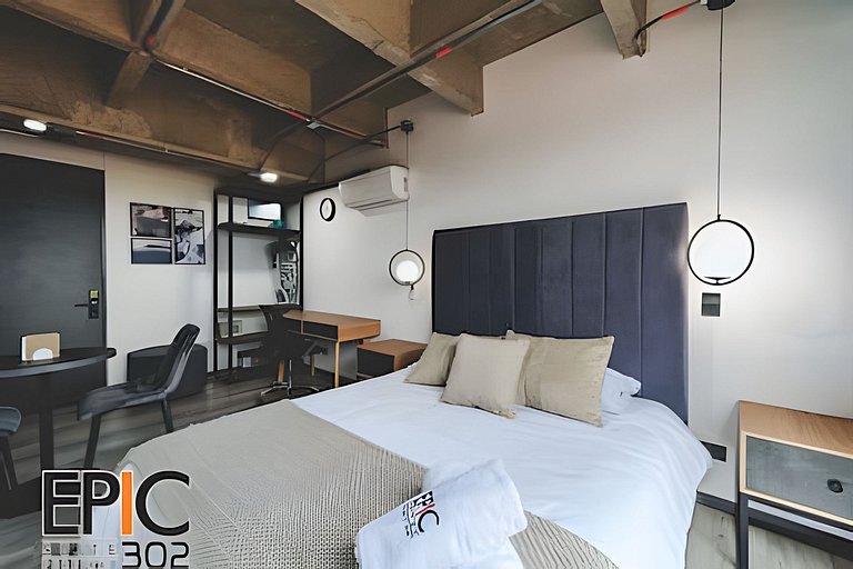 Epic Suite 302 Deluxe Airport