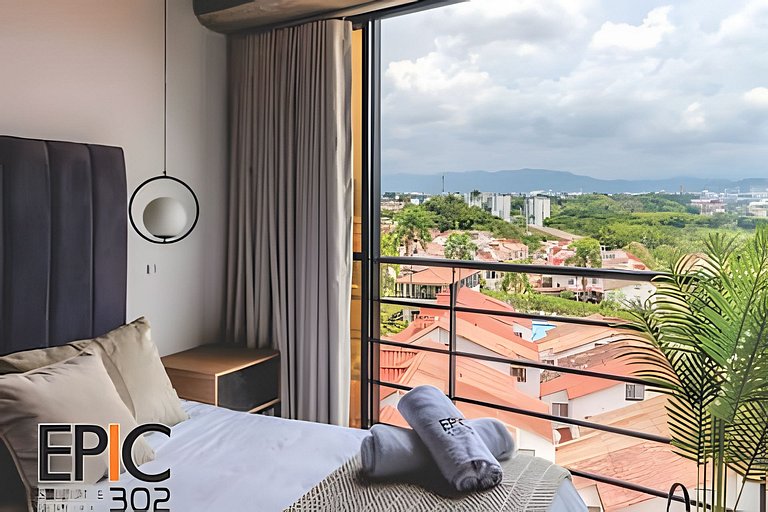 Epic Suite 302 Deluxe Airport