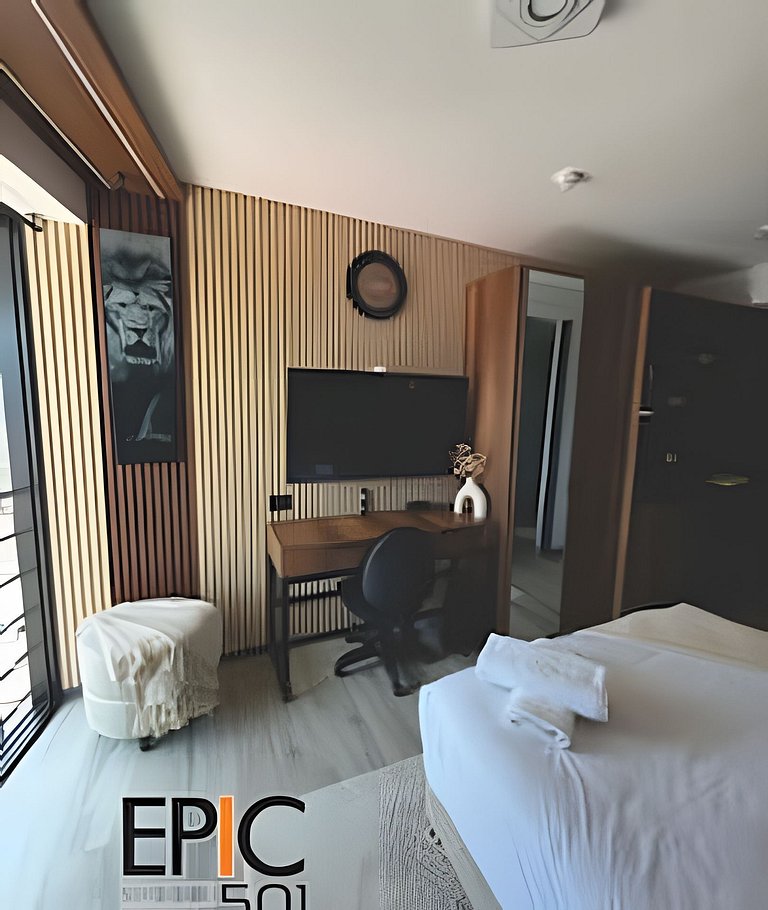 Epic Suite 501 Deluxe Airport