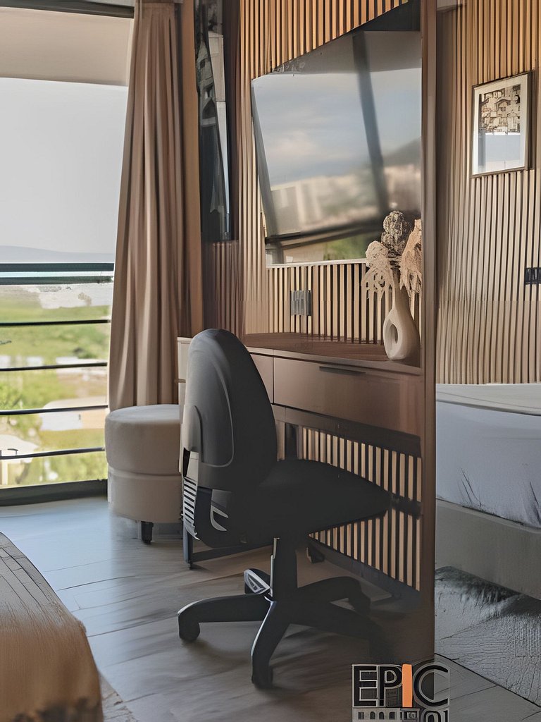 Epic Suite 501 Deluxe Airport