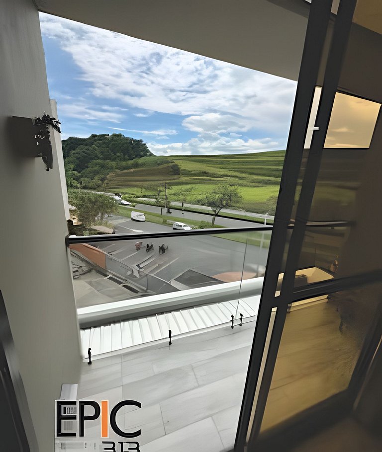 Epic Suite 313 Deluxe Airport 10P 3Rooms