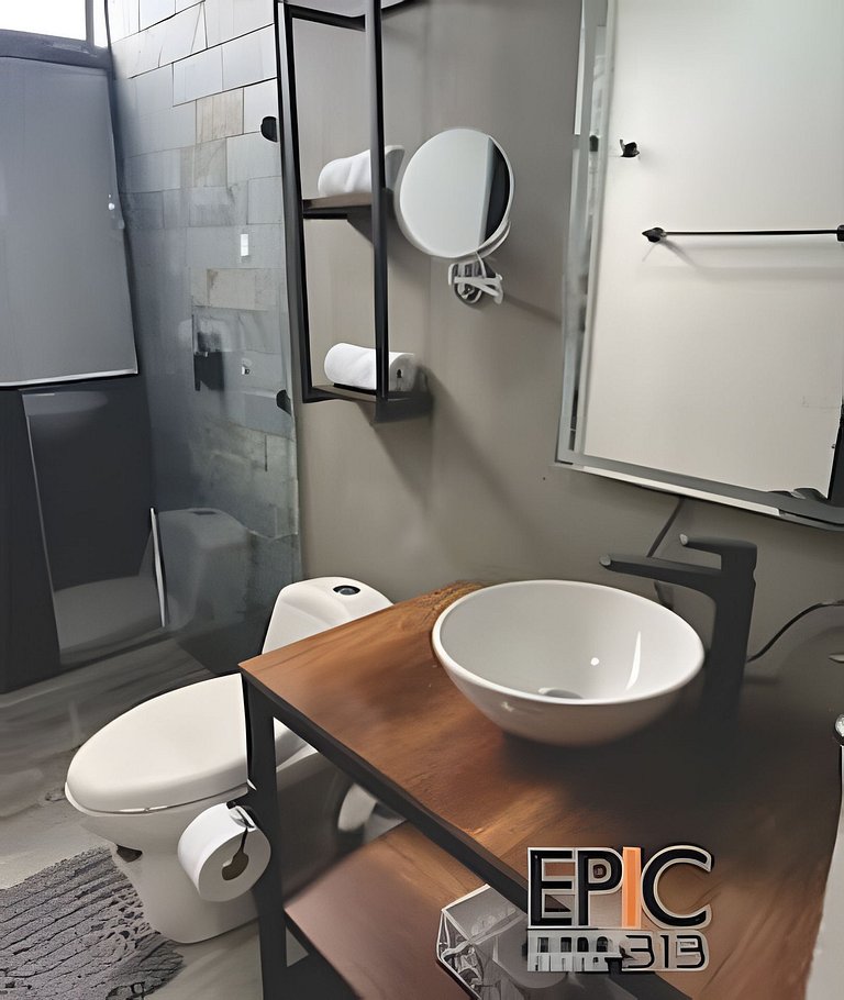 Epic Suite 313 Deluxe Airport 10P 3Rooms