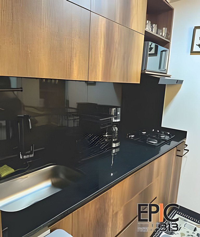 Epic Suite 313 Deluxe Airport 10P 3Rooms