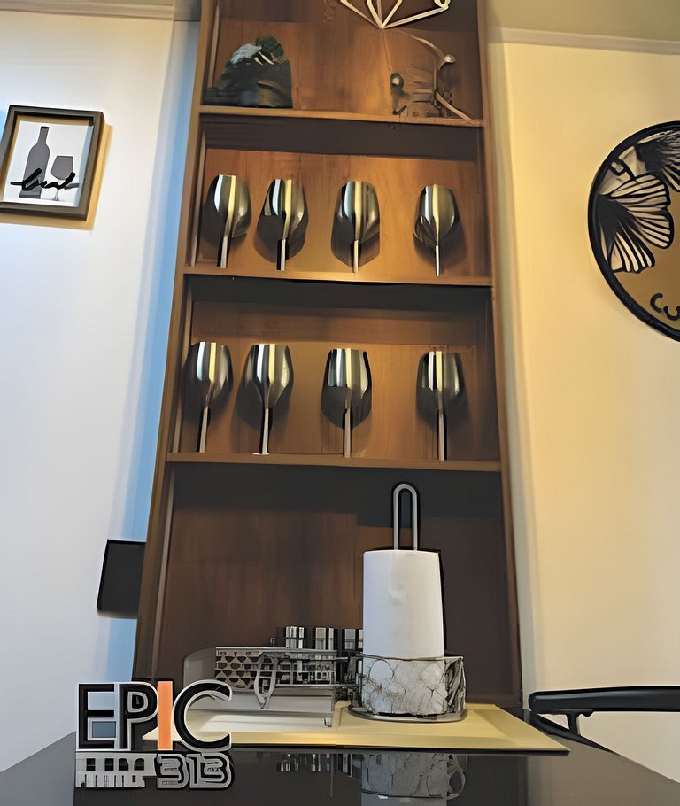 Epic Suite 313 Deluxe Airport 10P 3Rooms