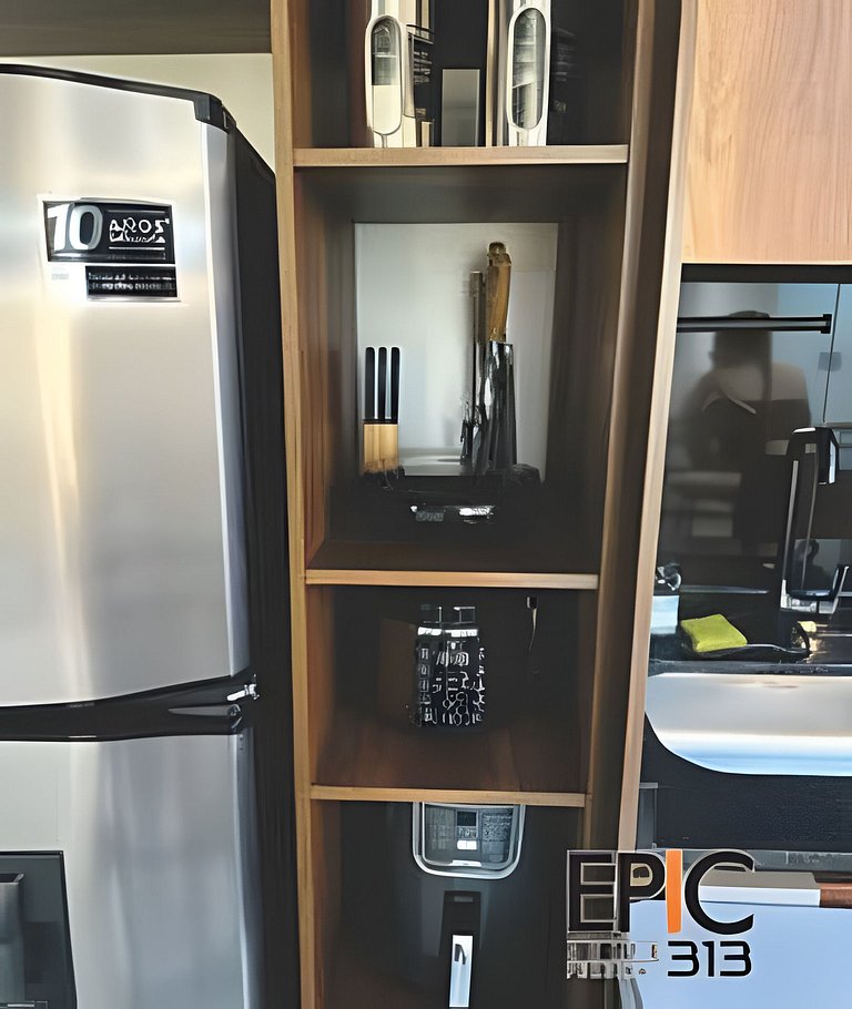 Epic Suite 313 Deluxe Airport 10P 3Rooms