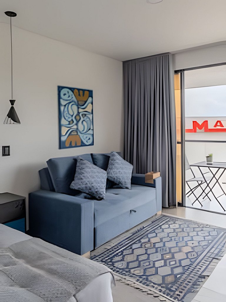 Epic Suite 512 Deluxe Airport