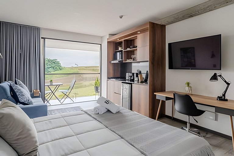 Epic Suite 512 Deluxe Airport