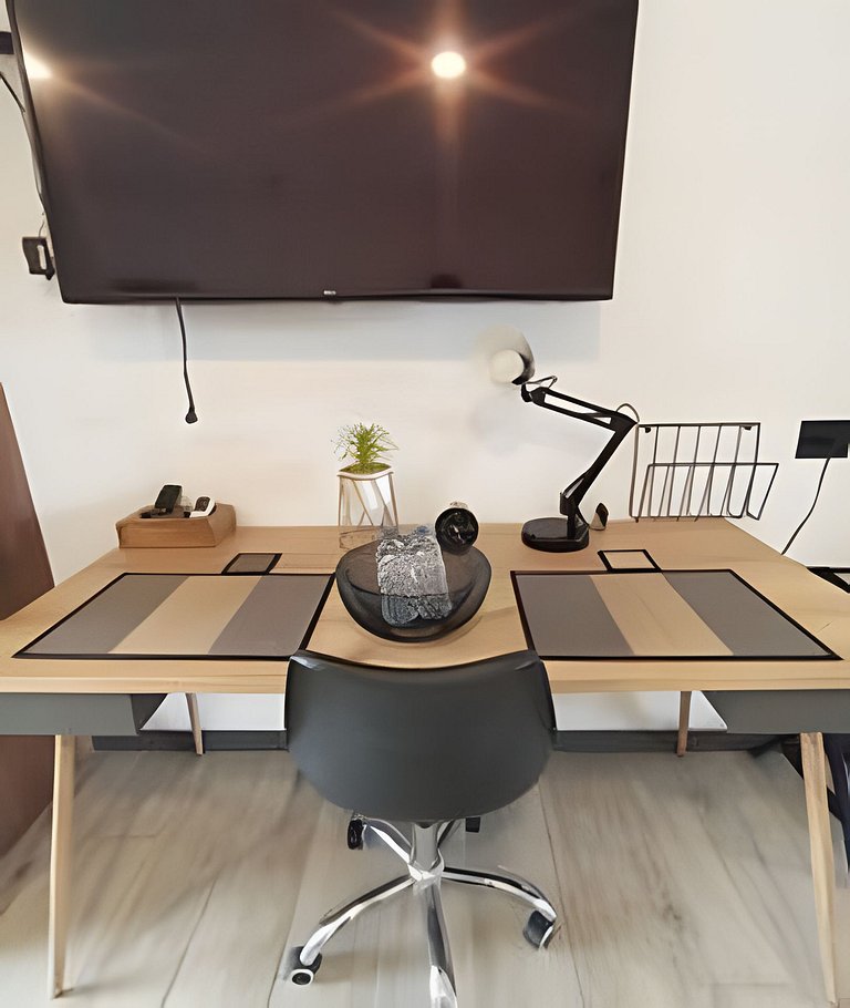 Epic Suite 210 Deluxe Airport