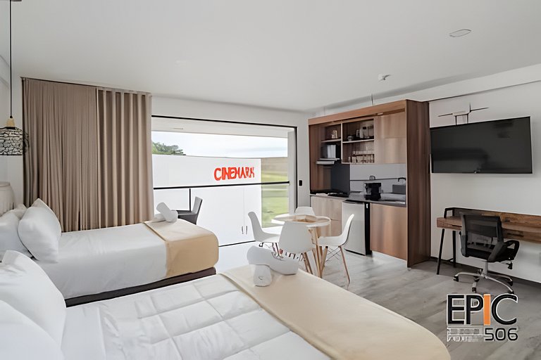 Epic Suite 506 Deluxe Airport