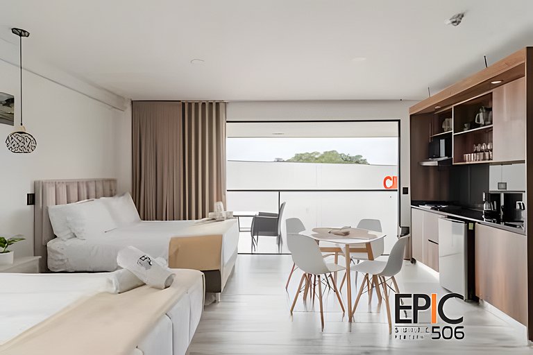 Epic Suite 506 Deluxe Airport