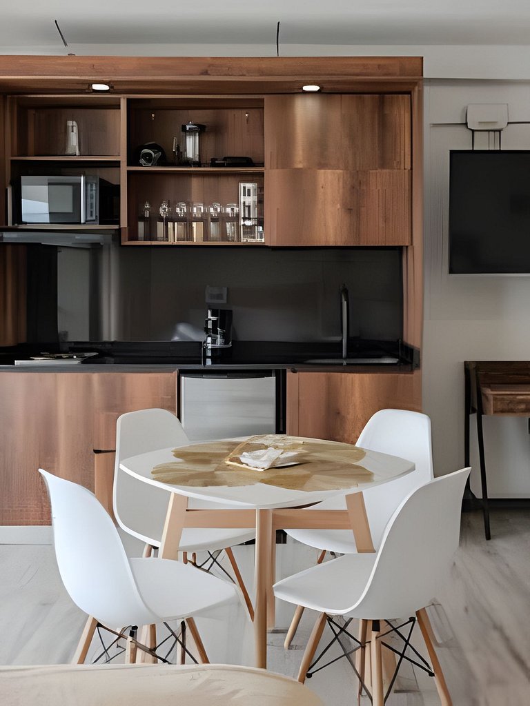 Epic Suite 506 Deluxe Airport