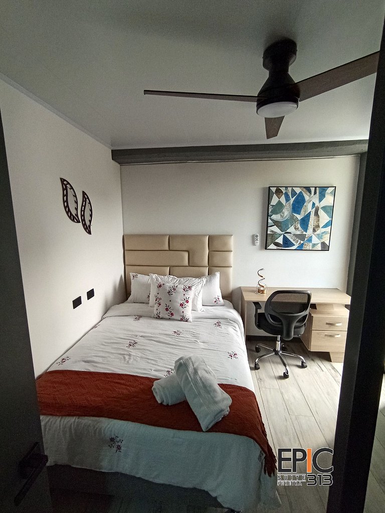 Epic Suite 313 Deluxe Airport 10P 3Rooms