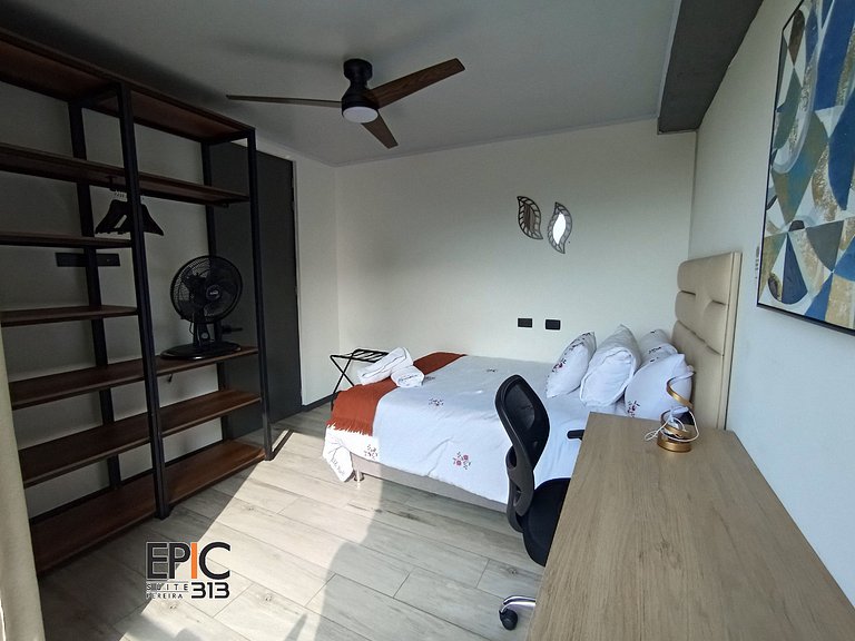 Epic Suite 313 Deluxe Airport 10P 3Rooms