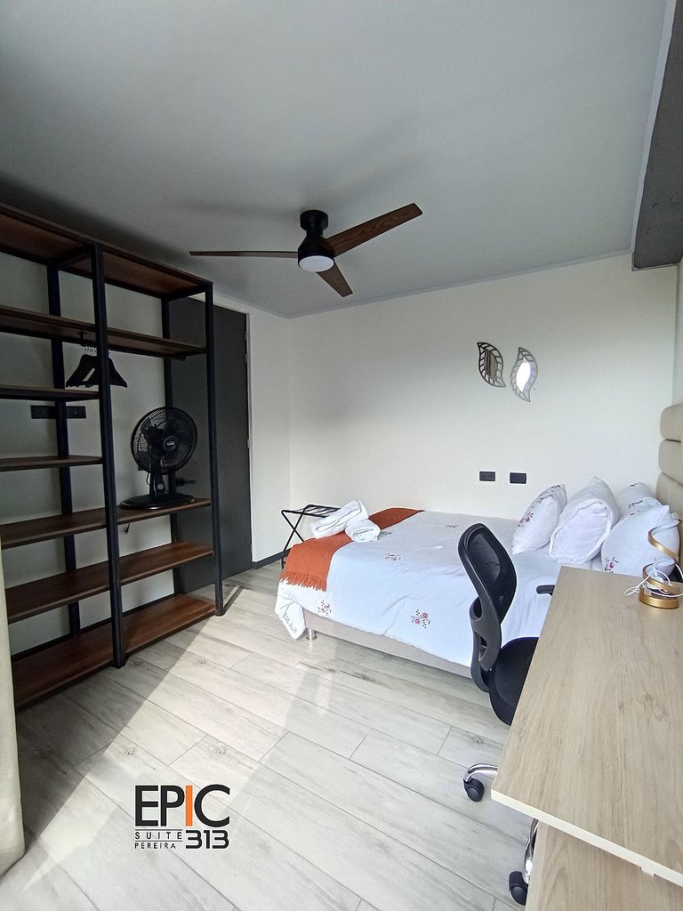 Epic Suite 313 Deluxe Airport 10P 3Rooms