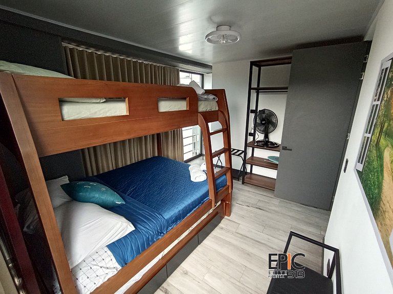 Epic Suite 313 Deluxe Airport 10P 3Rooms