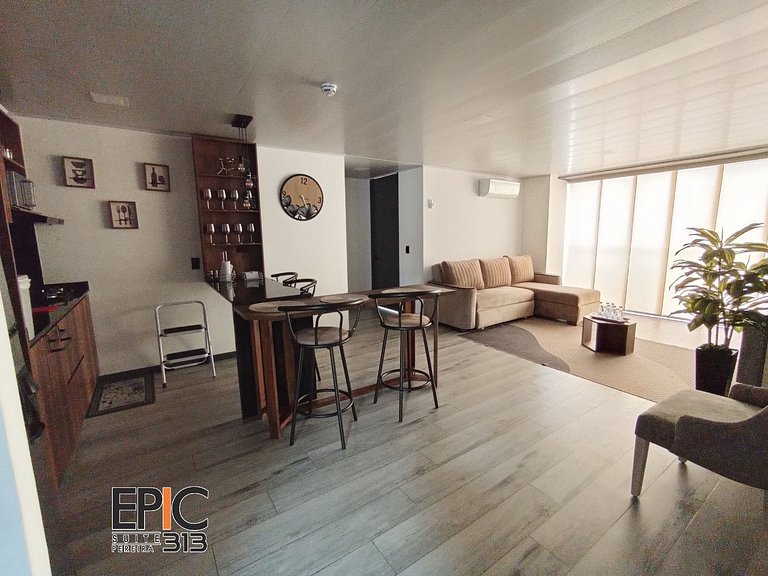 Epic Suite 313 Deluxe Airport 10P 3Rooms