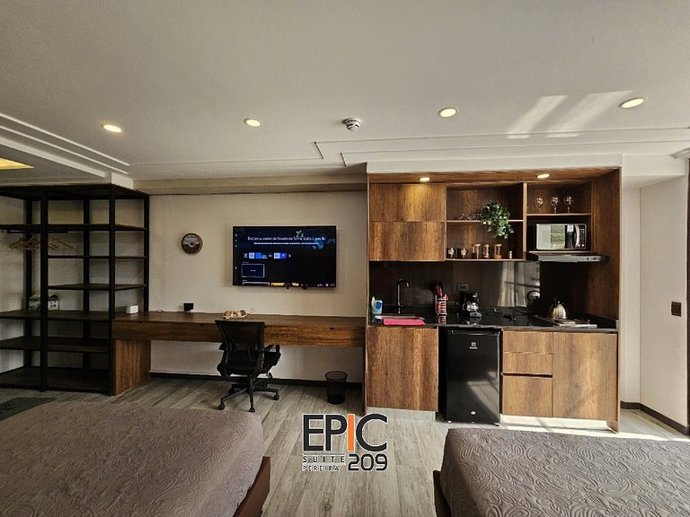 Epic Suite 209 Deluxe Airport