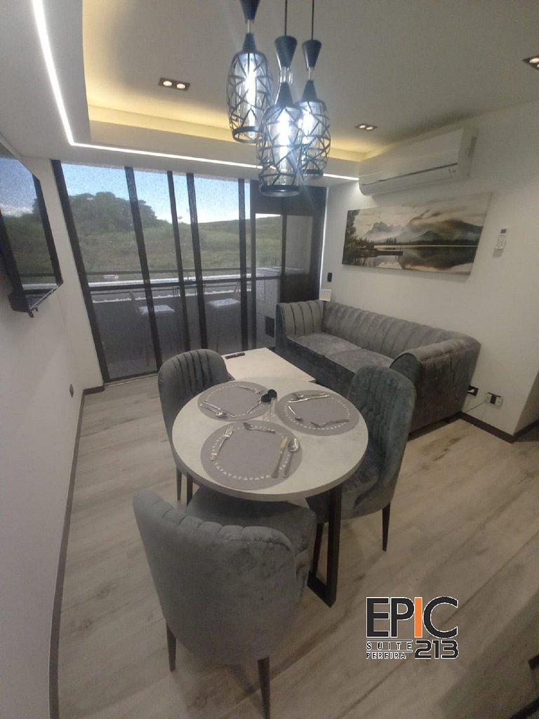 Epic Suite 213 Deluxe Airport Family 6P 2Hab