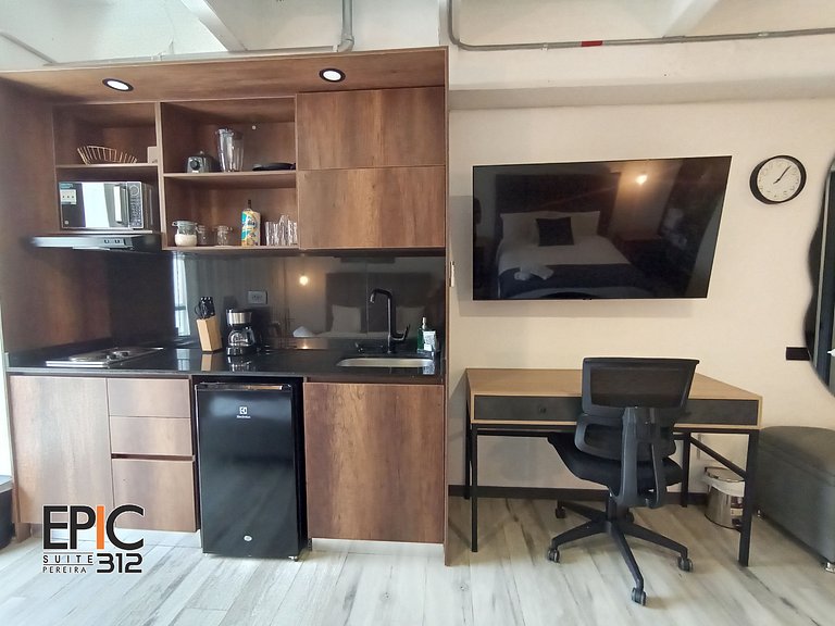 Epic Suite 312 Deluxe Airport 2 Bed