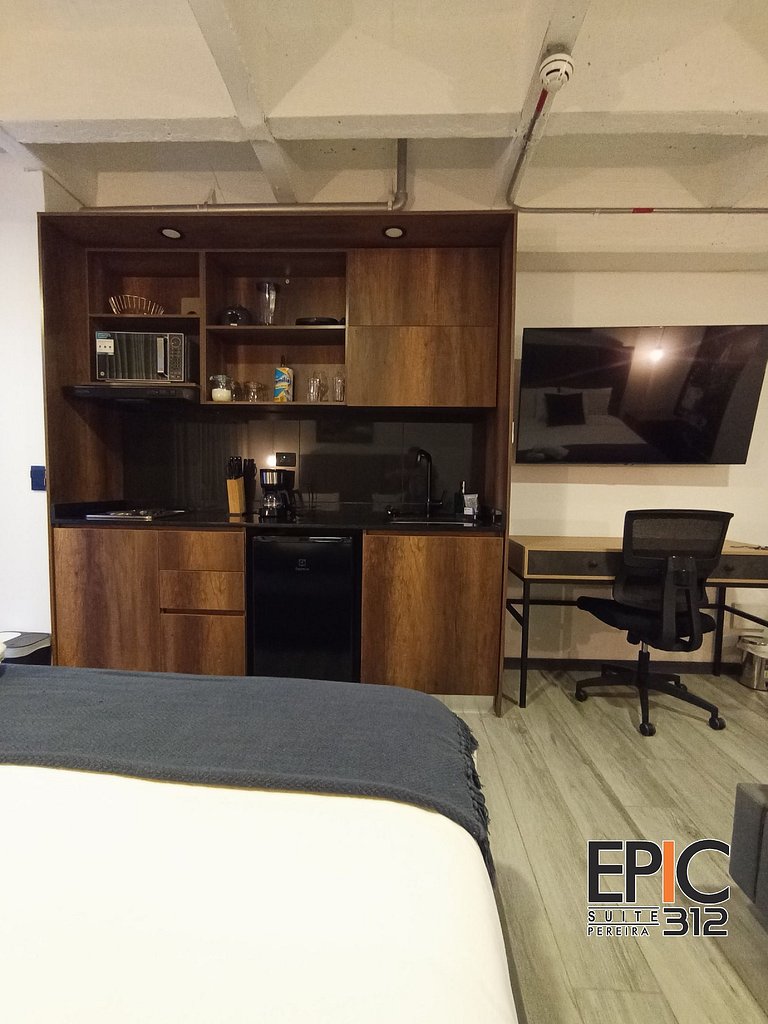 Epic Suite 312 Deluxe Airport 2 Bed