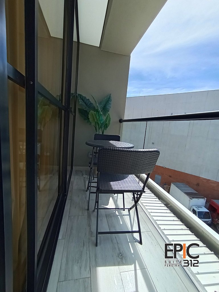 Epic Suite 312 Deluxe Airport 2 Bed