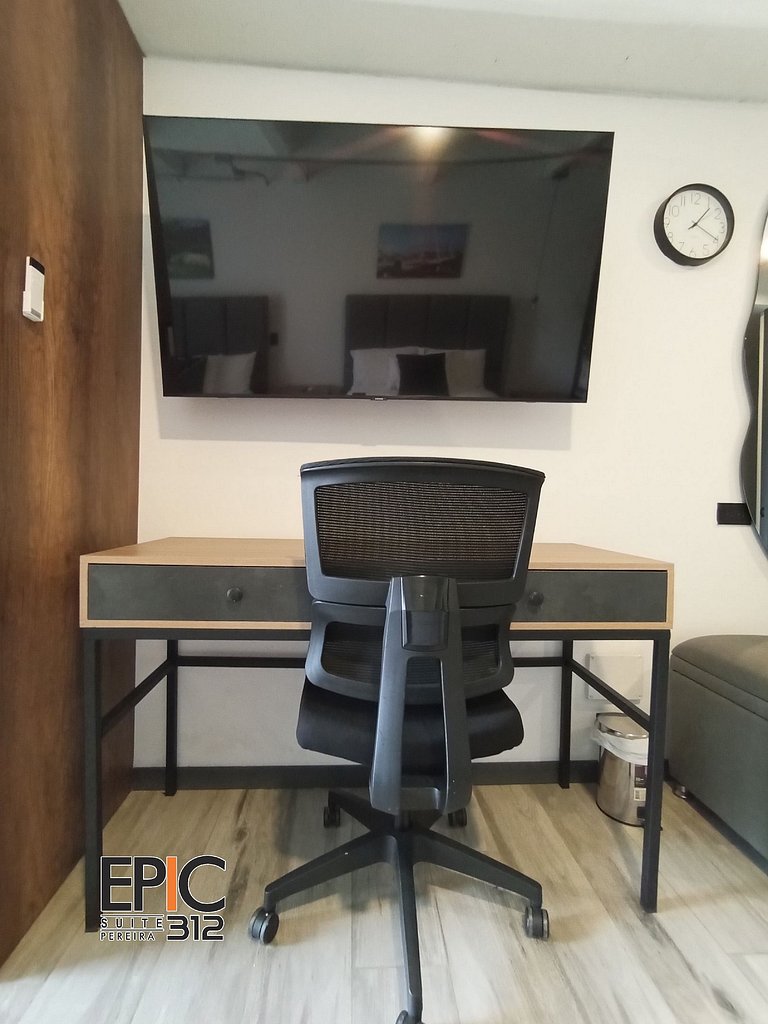 Epic Suite 312 Deluxe Airport 2 Bed