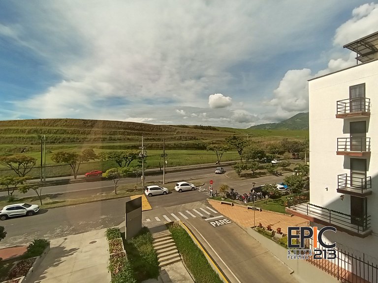 Epic Suite 213 Deluxe Airport Family 6P 2Hab