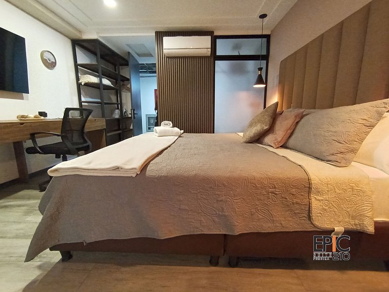 Epic Suite 210 Deluxe Airport