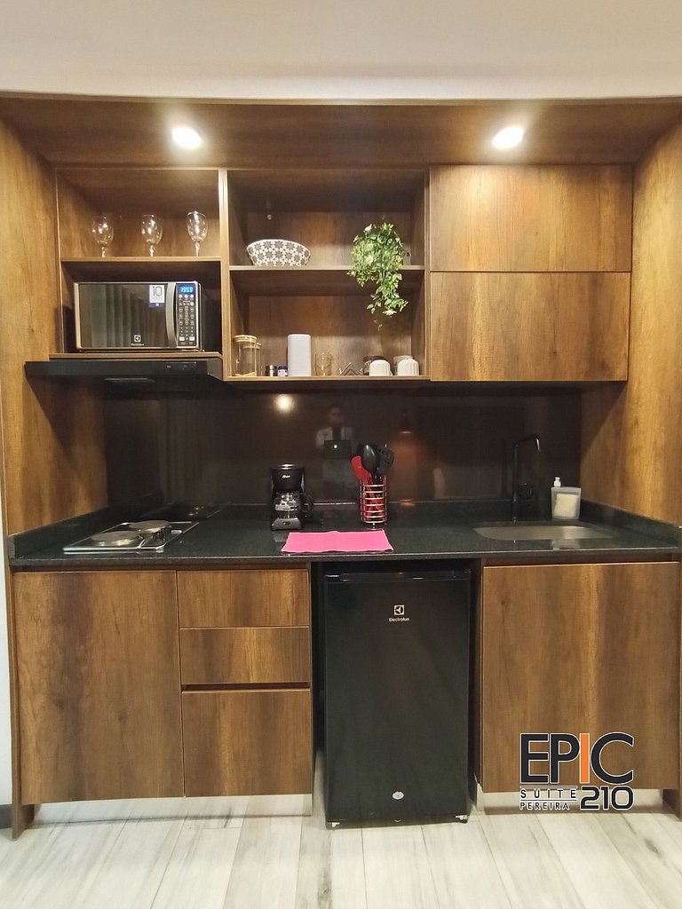 Epic Suite 210 Deluxe Aeropuerto