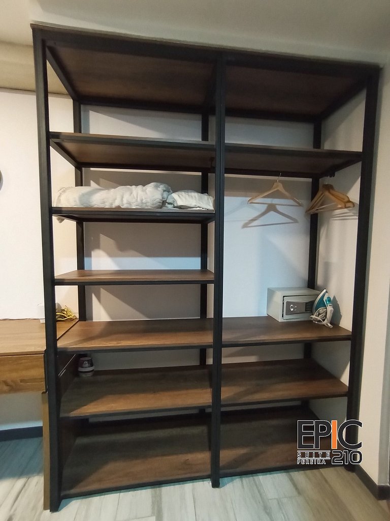 Epic Suite 210 Deluxe Airport