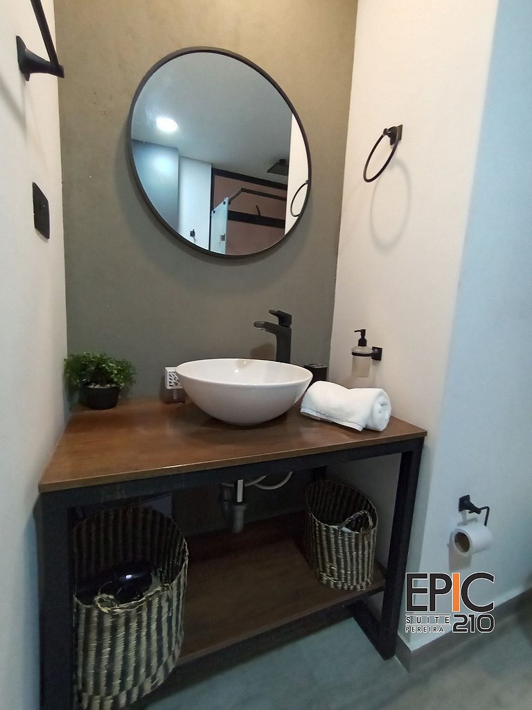 Epic Suite 210 Deluxe Aeropuerto