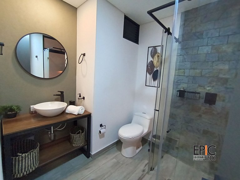 Epic Suite 210 Deluxe Aeropuerto