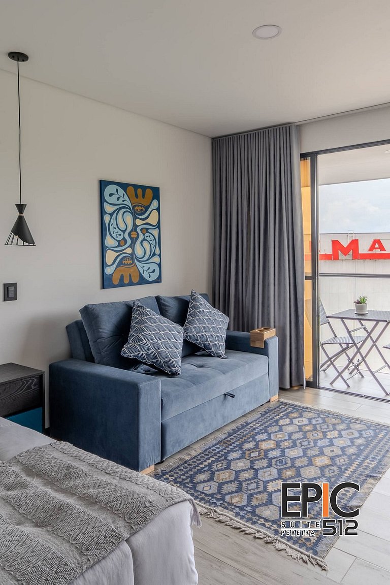 Epic Suite 512 Deluxe Airport