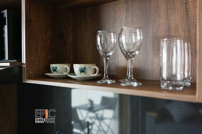 Epic Suite 512 Deluxe Airport