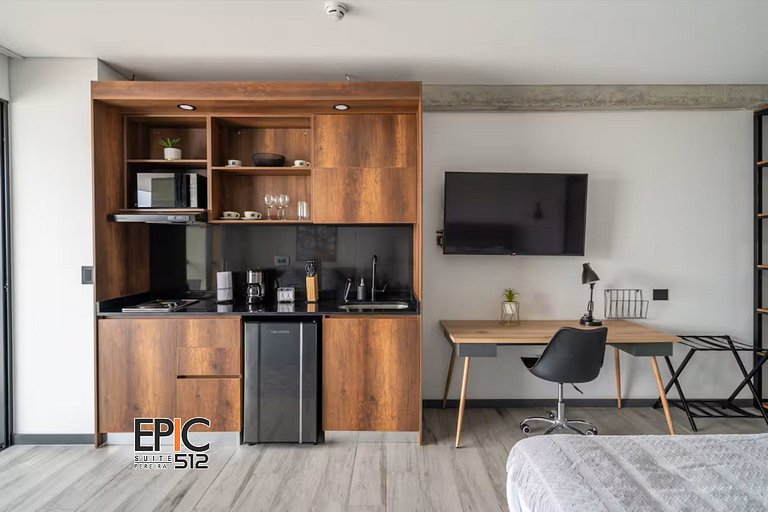 Epic Suite 512 Deluxe Airport