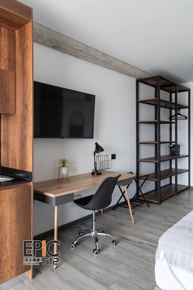 Epic Suite 512 Deluxe Airport