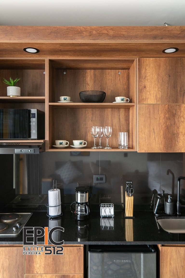 Epic Suite 512 Deluxe Airport