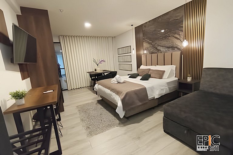 Epic Suite 511 Premium Airport