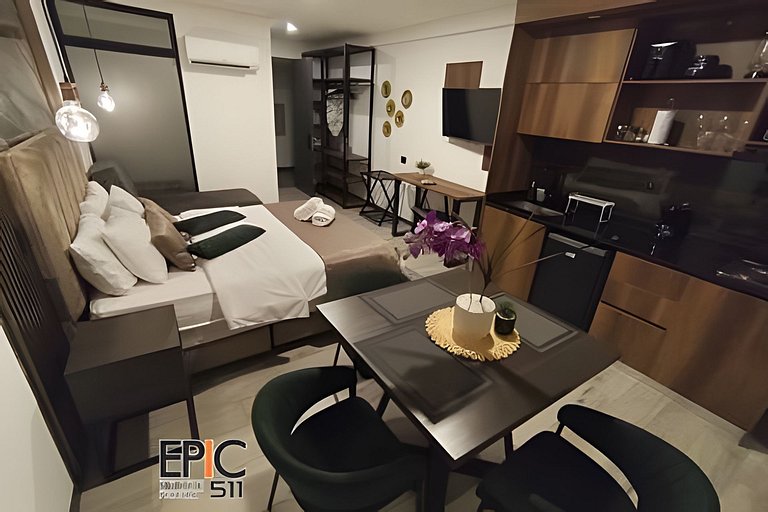Epic Suite 511 Premium Airport